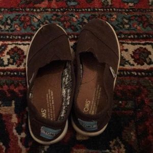Brown Youth TOMS shoes